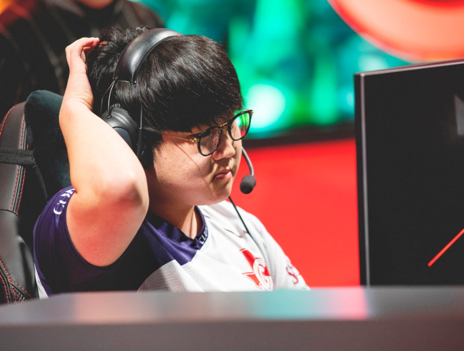 包含TSM爆冷EDG，Huni三分雨点燃全场的词条