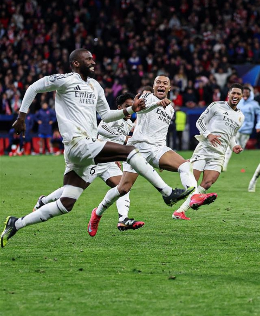 曼联险胜拜仁，厄德高一己之力扛起全队的简单介绍