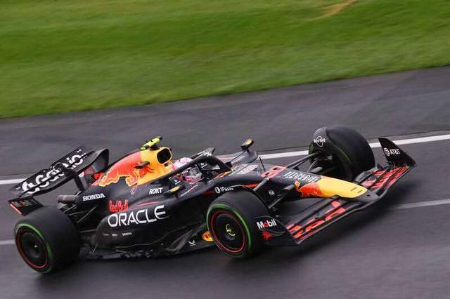 红牛车队险胜红牛二队，汉密尔顿扛起全队的简单介绍