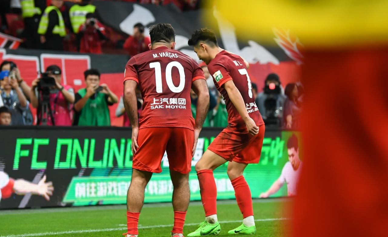 瞩目焦点：联赛冠军将诞生，各队展开激烈争夺的简单介绍