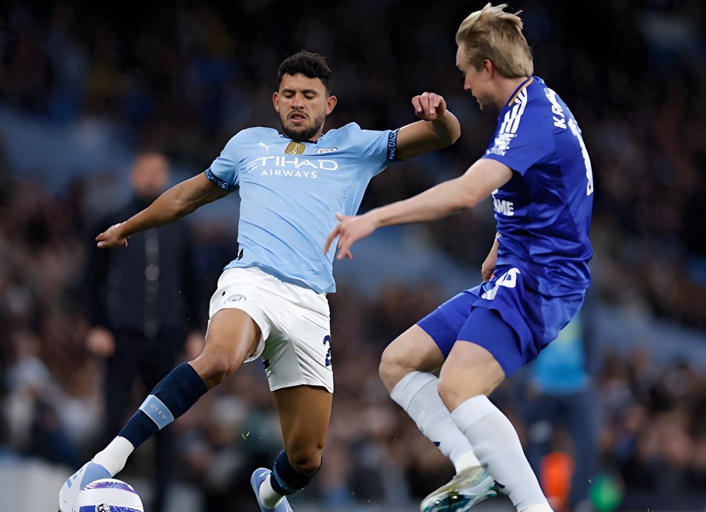 包含莱斯特城主场大胜，球队士气高昂的词条