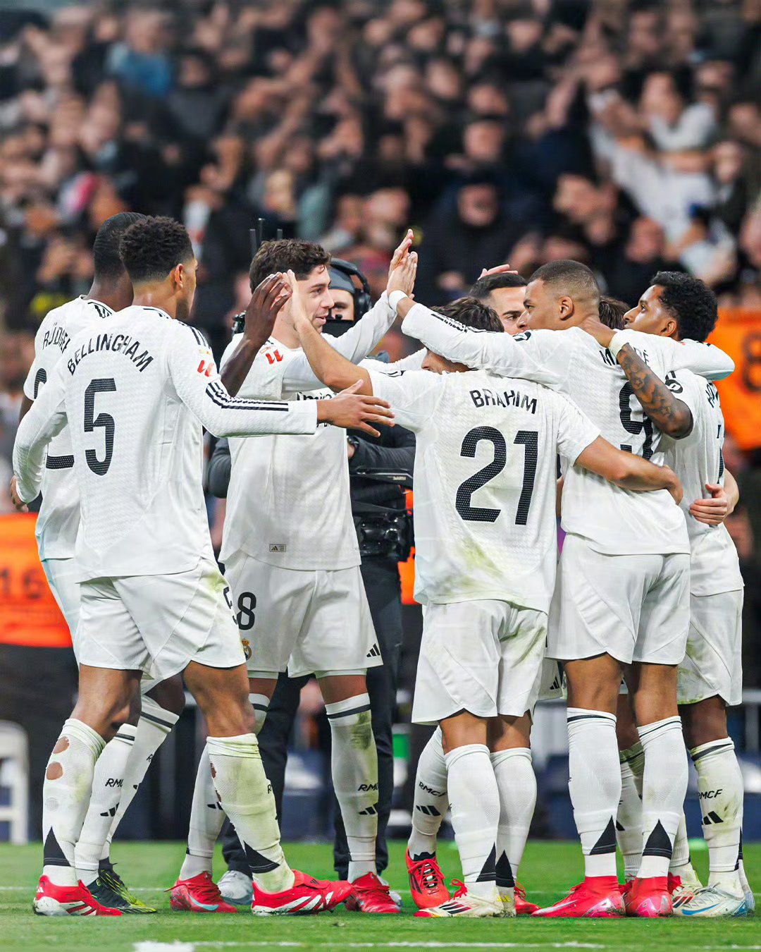 包含顶尖球队将在赛场上交锋较量的词条