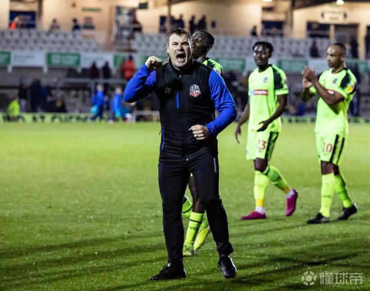 包含布里斯托流浪者客场大败，继续落后于积分榜的词条