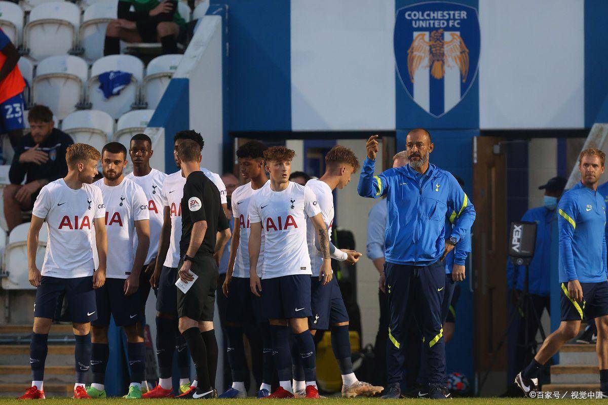 关于不来梅队在客场大胜云达不莱梅，实现客场连胜的信息