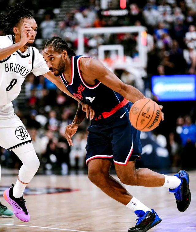 包含快船客场大胜篮网，结束对手五连胜的词条