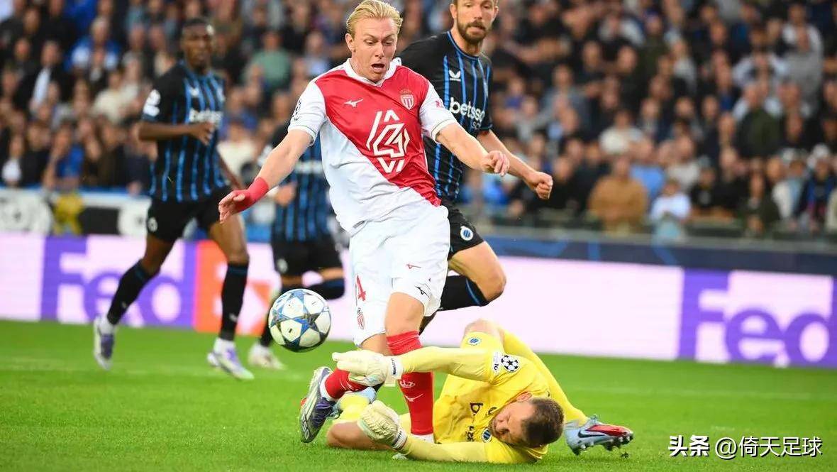 包含勒沃库森主场遭遇惨败，引发球队危机的词条