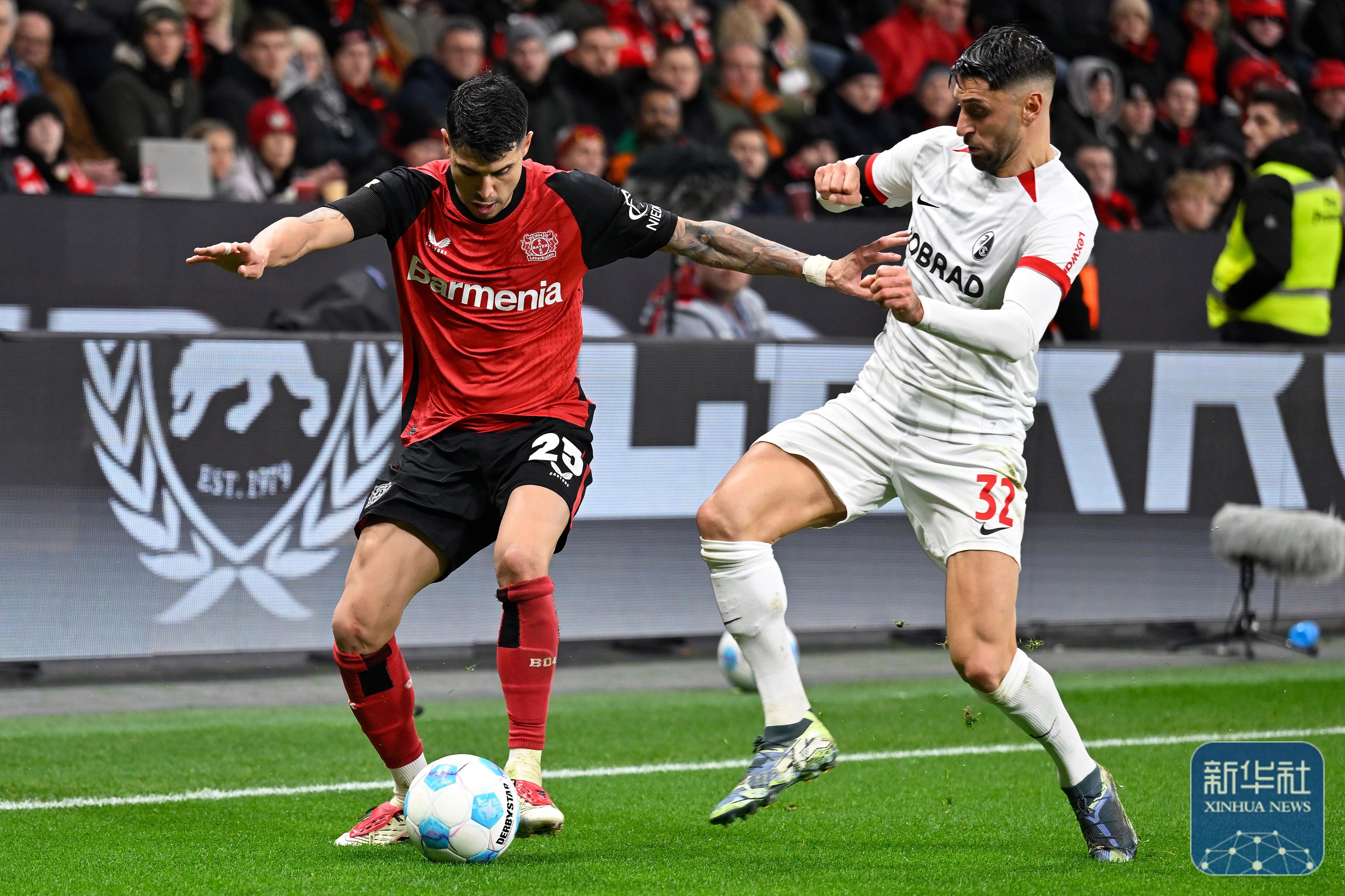 包含勒沃库森主场遭遇惨败，引发球队危机的词条