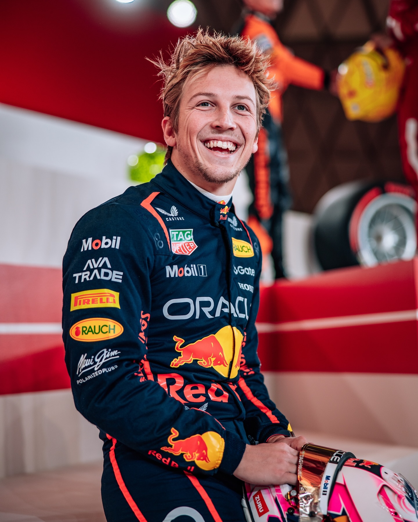 关于红牛车队横扫迈凯伦，皮亚斯特里惊艳四座的信息