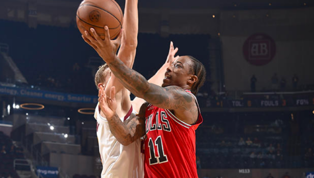 太阳碾压青岛队，德罗赞带队取胜