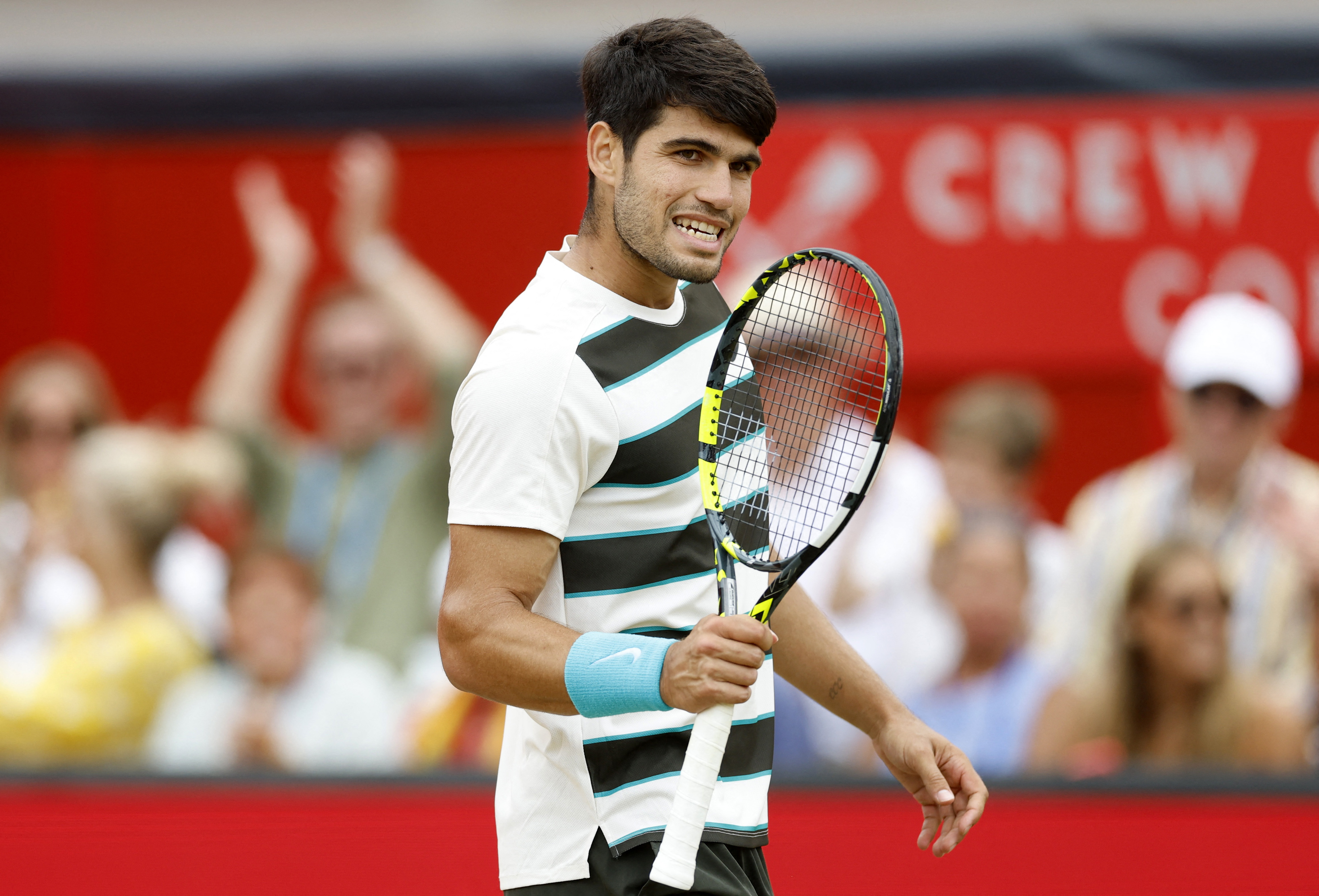 包含欧洲网球队力克英国网球队，阿尔卡拉斯打破历史纪录的词条