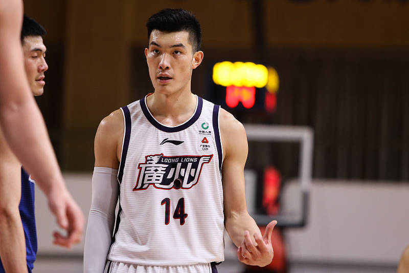 包含凯尔特人碾压新疆队，高诗岩刷新纪录的词条