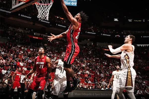 关于山东队横扫鹈鹕，米切尔惊艳四座的信息