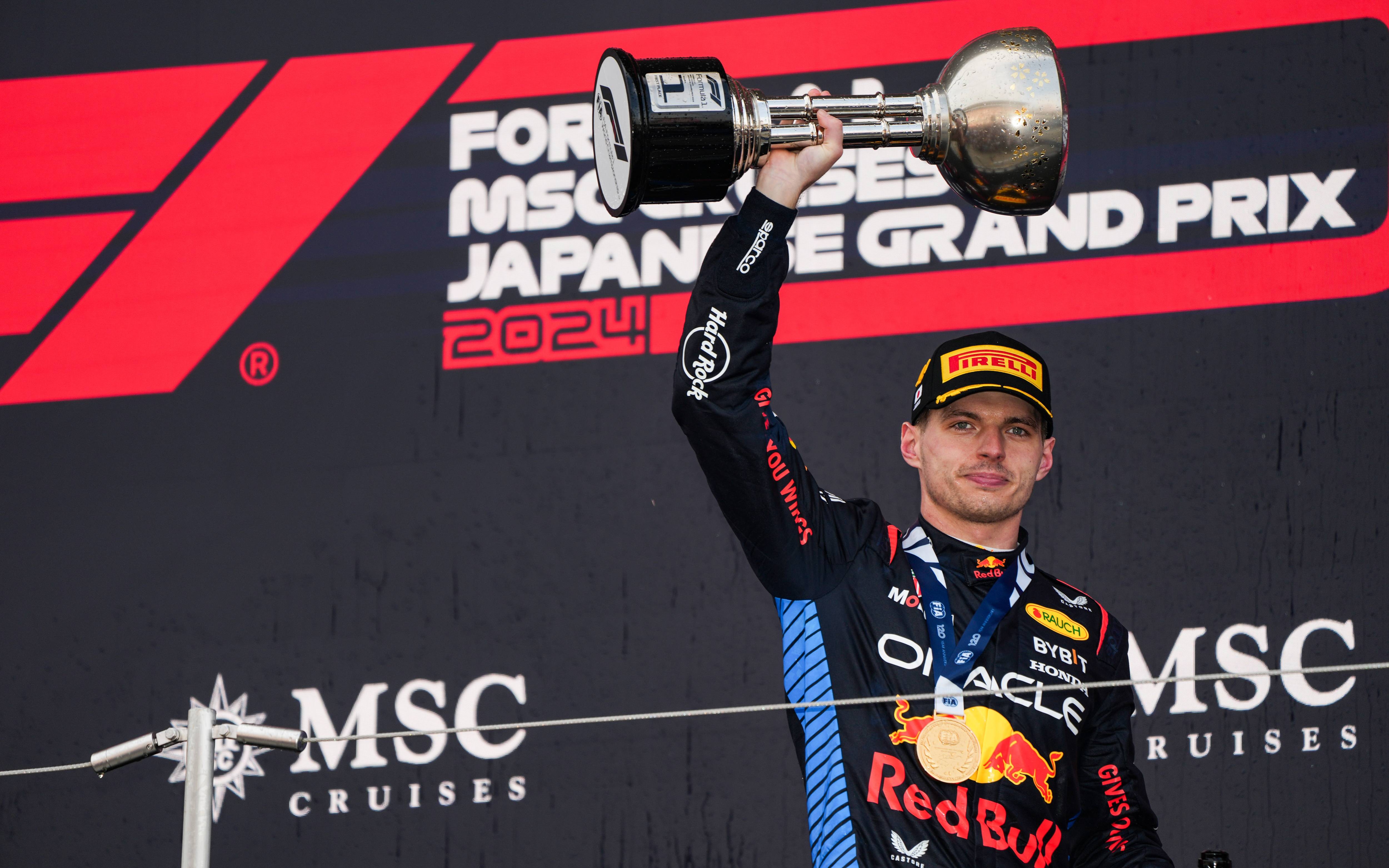 索伯车队横扫红牛二队,塞恩斯惊艳四座的简单介绍 索伯车队横扫红牛二队,塞恩斯惊艳四座的简单介绍