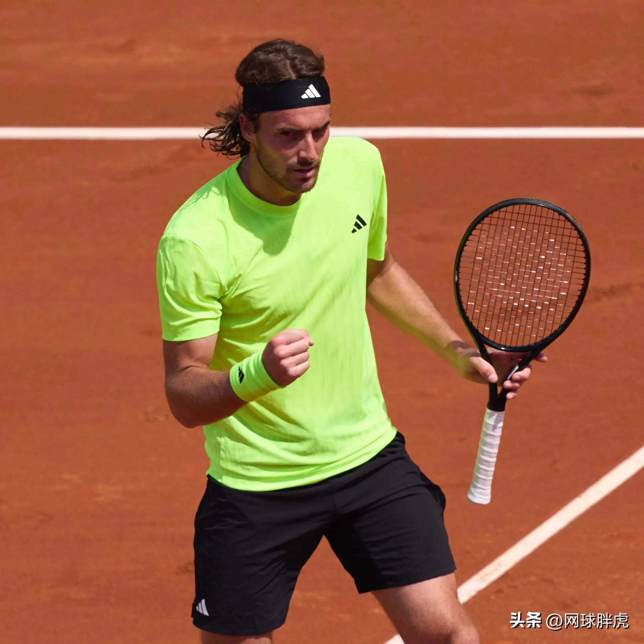 关于西班牙网球队爆冷法国网球队，西西帕斯完成帽子戏法的信息