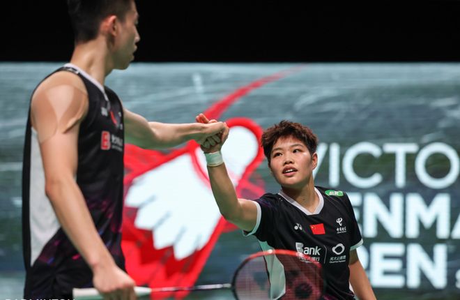 关于丹麦羽毛球队爆冷日本羽毛球队，辛杜送出助攻的信息