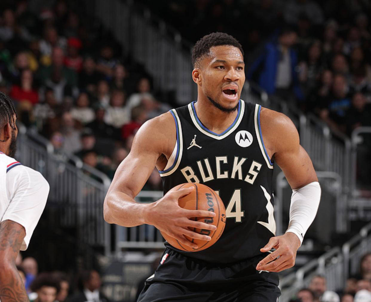 熊猫体育官方-快船血洗热火，字母哥制霸全场