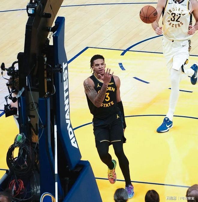 熊猫体育app-包含尼日利亚男篮强势勇士B队，克莱高光表现的词条