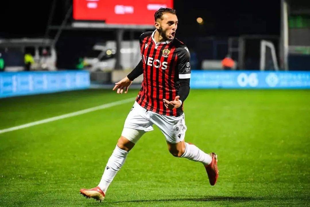 南特足球俱乐部球员伤愈复出