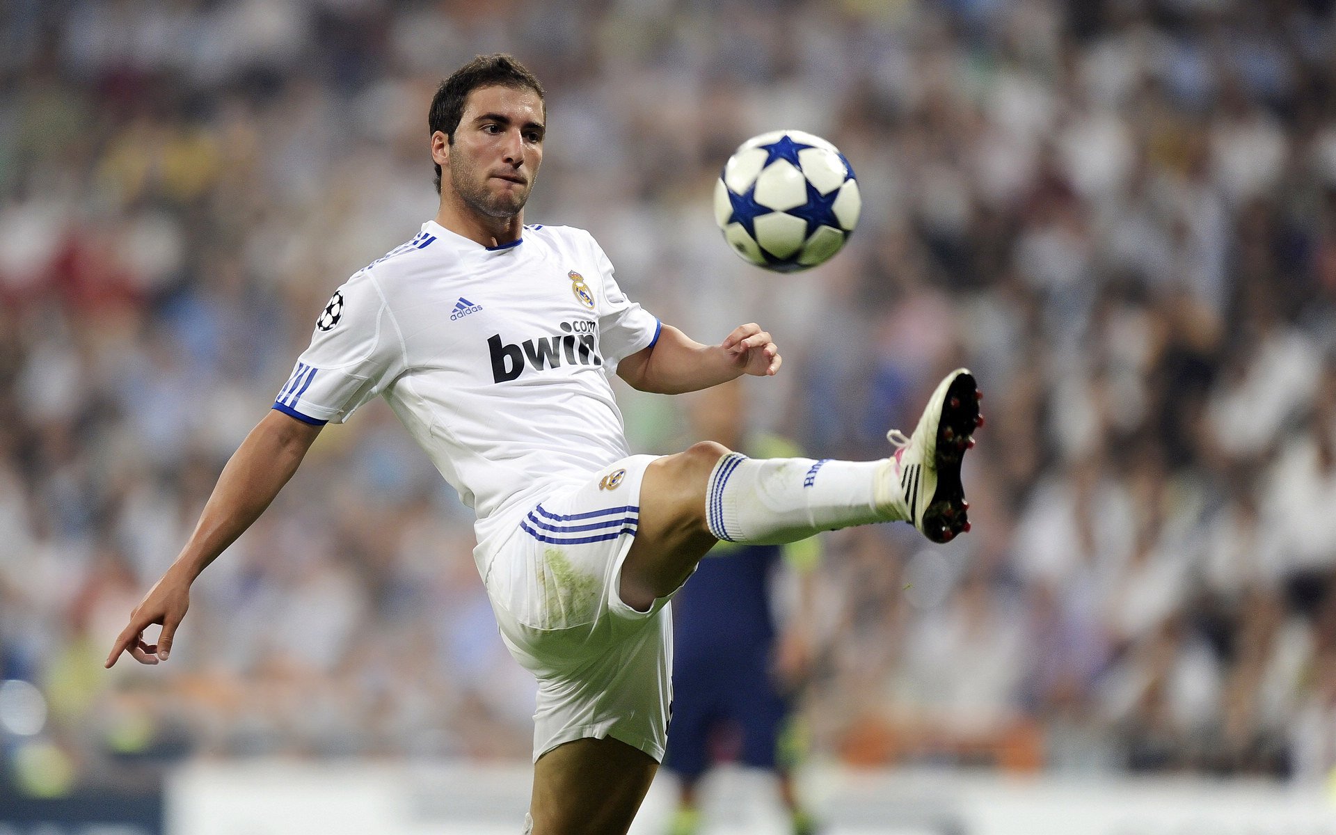 欧战烽火，比利亚雷亚尔血拼奥地利，厄德高打出统治级数据