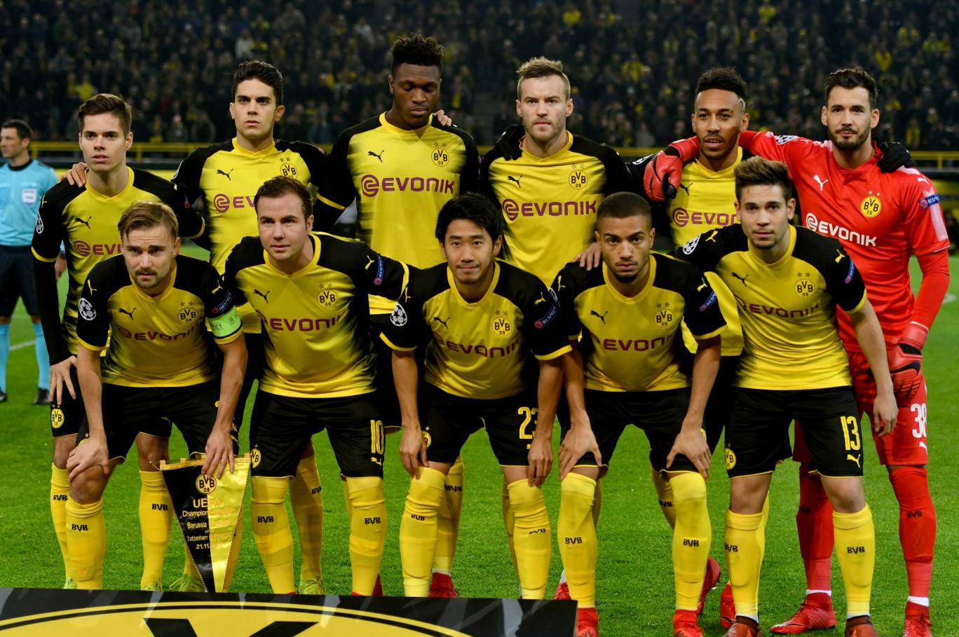 关于多特蒙德客战告捷，小组头名不保的信息