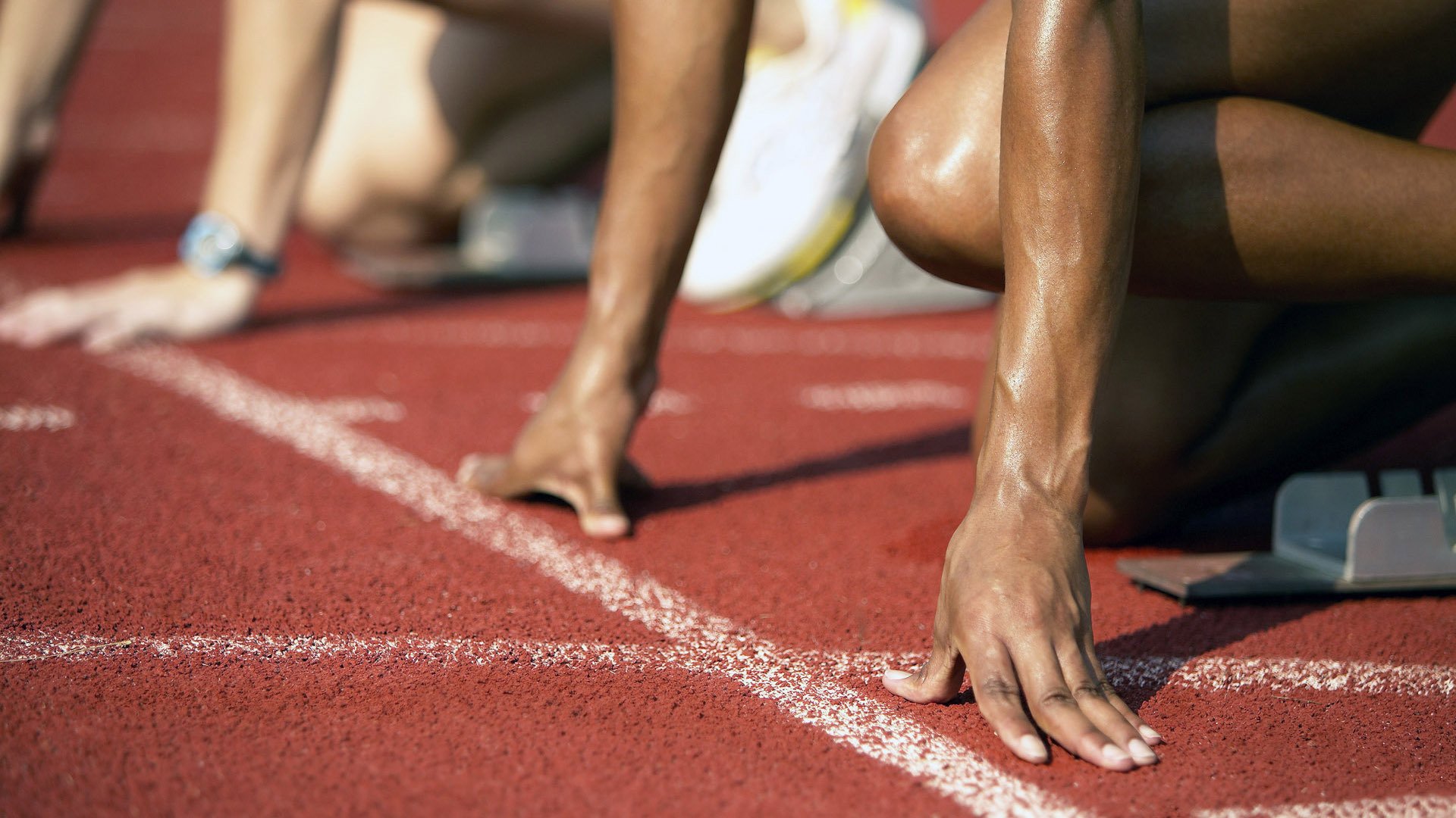 街道上的血脉贾张，F1焦点战与加纳-塞维利亚的足球血拼